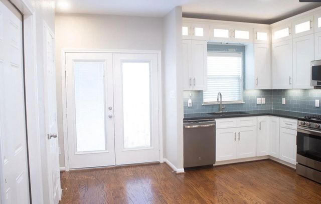 2237 Naomi St, Houston, TX 77054