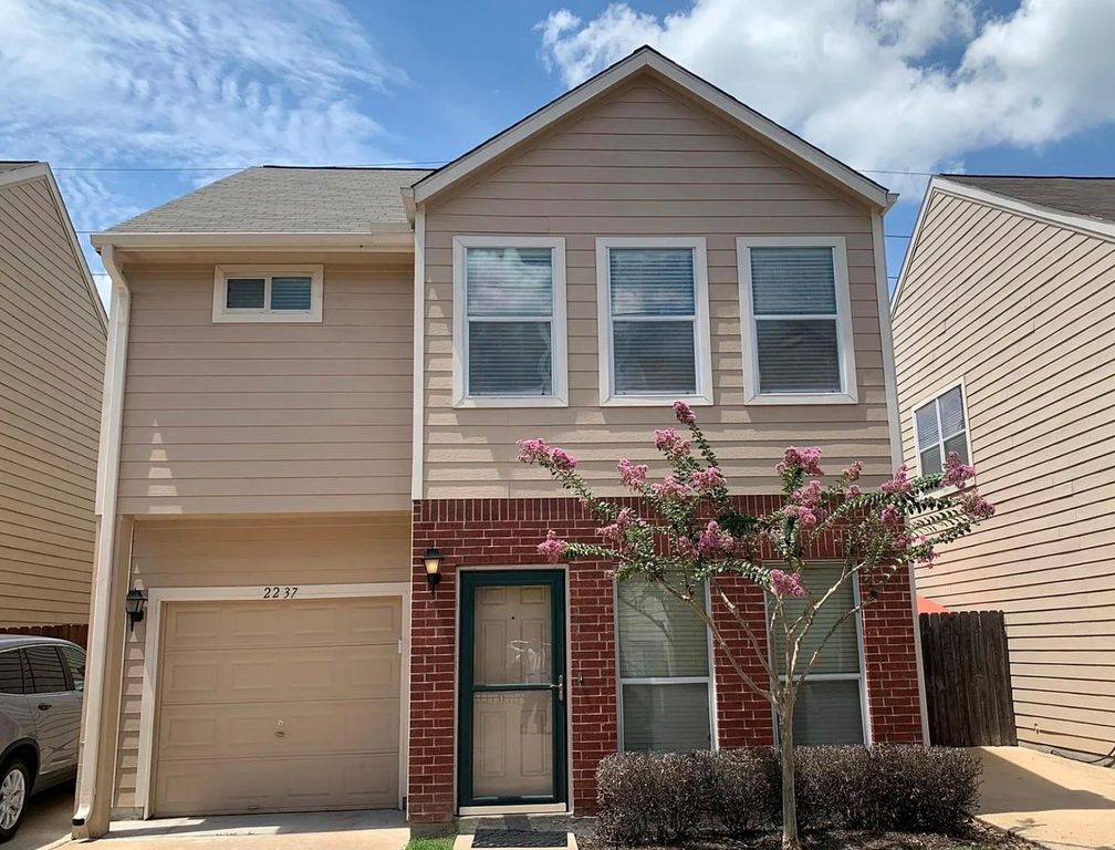 2237 Naomi St, Houston, TX 77054
