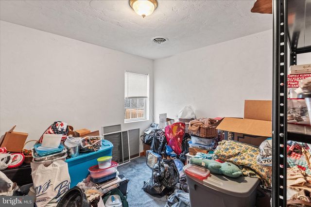 84 LAKEVIEW CIR, Hanover, PA 17331