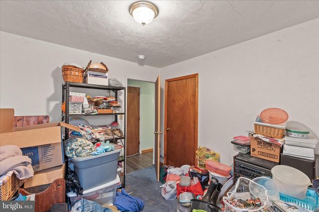 84 LAKEVIEW CIR, Hanover, PA 17331