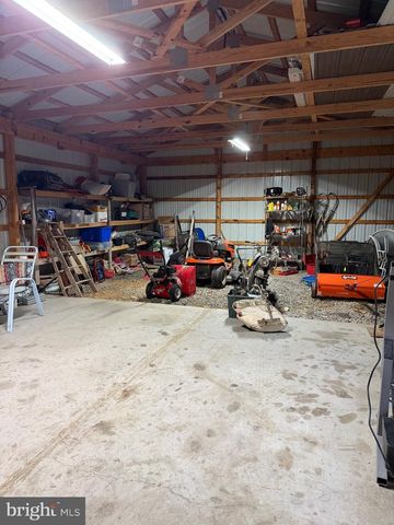 84 LAKEVIEW CIR, Hanover, PA 17331