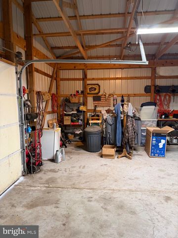 84 LAKEVIEW CIR, Hanover, PA 17331