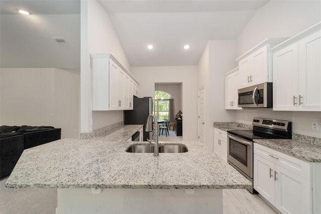 8489 NE 6TH LANE, High Springs, FL 32643