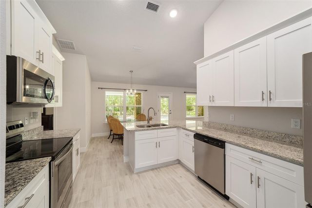 8489 NE 6TH LANE, High Springs, FL 32643