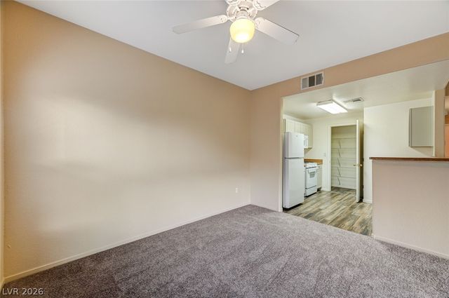 8250 North GRAND CANYON Drive 2093, Las Vegas, NV 89166