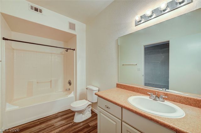8250 North GRAND CANYON Drive 2093, Las Vegas, NV 89166
