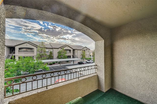 8250 North GRAND CANYON Drive 2093, Las Vegas, NV 89166