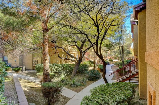 8250 North GRAND CANYON Drive 2093, Las Vegas, NV 89166