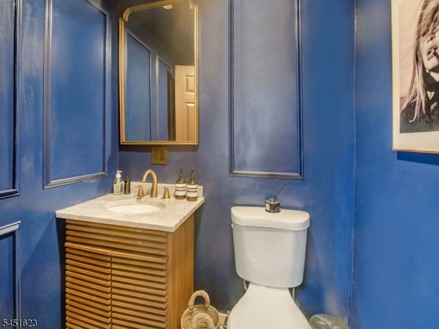 65 Glenwood Ave, East Orange City, NJ 07017