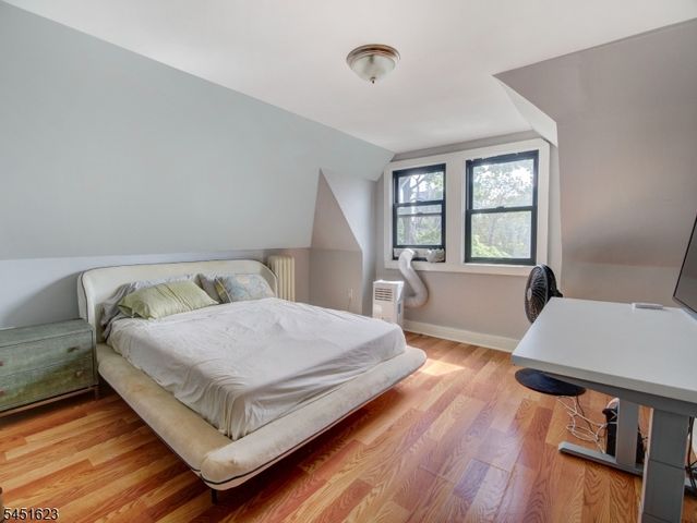 65 Glenwood Ave, East Orange City, NJ 07017