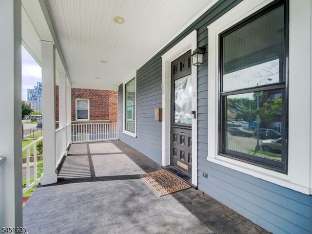65 Glenwood Ave, East Orange City, NJ 07017