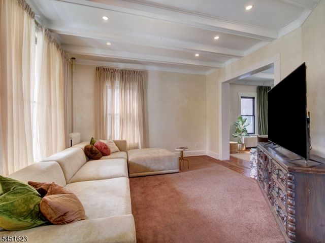 65 Glenwood Ave, East Orange City, NJ 07017