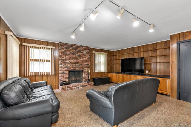 2000 Merrick Avenue, Merrick, NY 11566