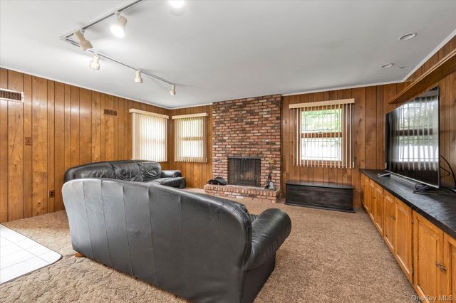 2000 Merrick Avenue, Merrick, NY 11566