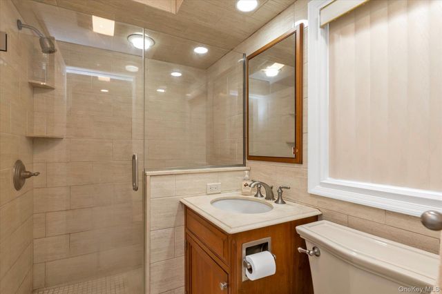 2000 Merrick Avenue, Merrick, NY 11566
