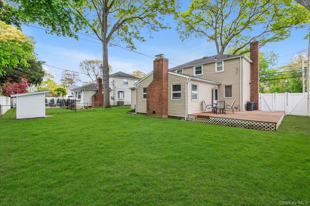 2000 Merrick Avenue, Merrick, NY 11566