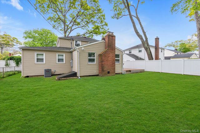 2000 Merrick Avenue, Merrick, NY 11566