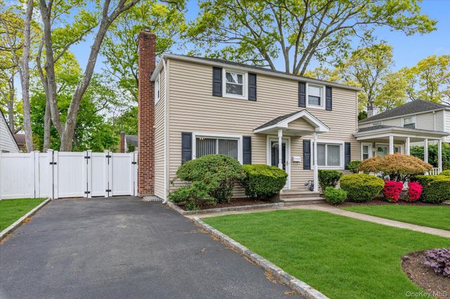 2000 Merrick Avenue, Merrick, NY 11566