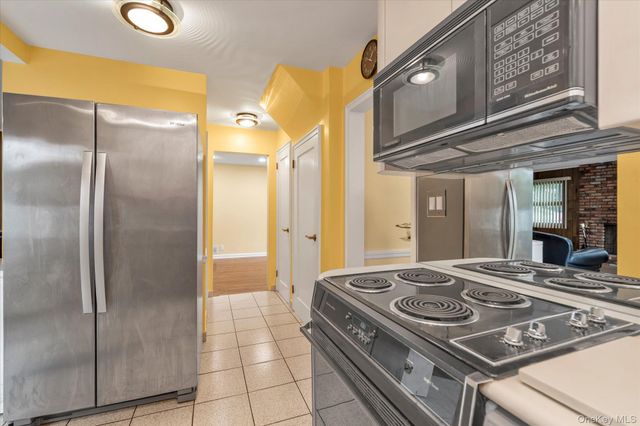 2000 Merrick Avenue, Merrick, NY 11566