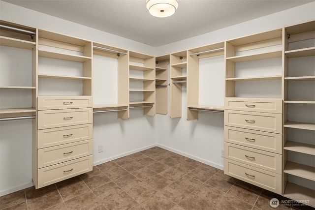 933 6th Place S, Kirkland, WA 98033