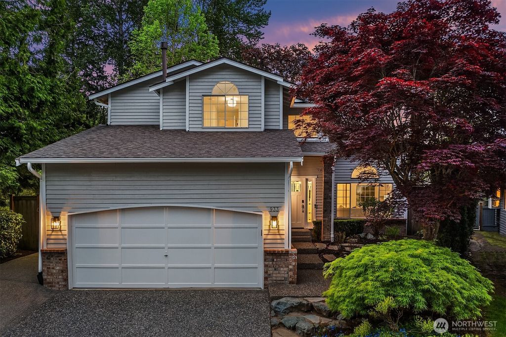 933 6th Place S, Kirkland, WA 98033