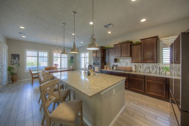 4014 Plaza Colina Lane NE, Rio Rancho, NM 87124