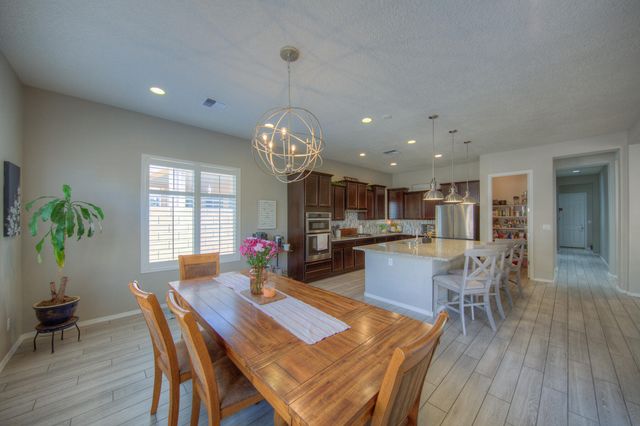 4014 Plaza Colina Lane NE, Rio Rancho, NM 87124