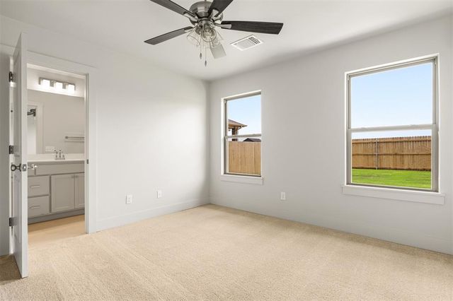 16001 Switchgrass Place, Moore, OK 73170