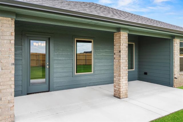 16001 Switchgrass Place, Moore, OK 73170