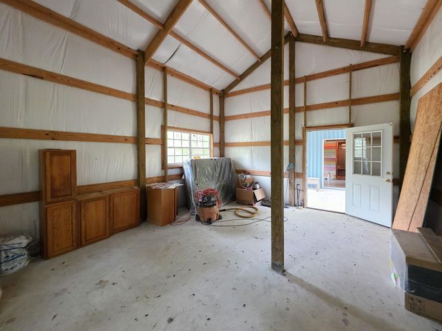 437 E Lumbermans Road, Onalaska, TX 77360