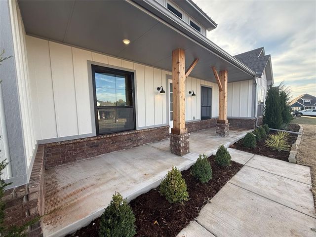 10140 NW 100th Street, Yukon, OK 73099