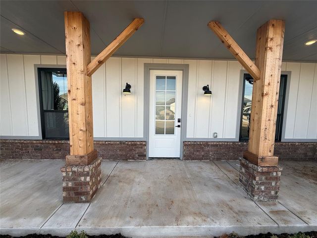 10140 NW 100th Street, Yukon, OK 73099