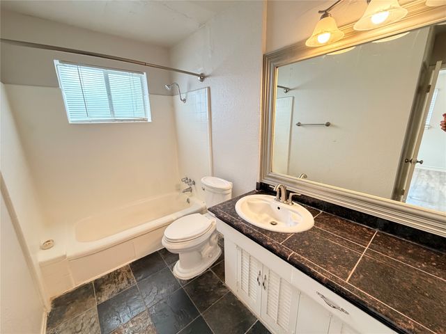 4115 Douglas Avenue 106, Dallas, TX 75219