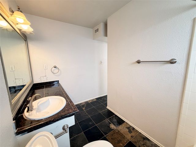 4115 Douglas Avenue 106, Dallas, TX 75219