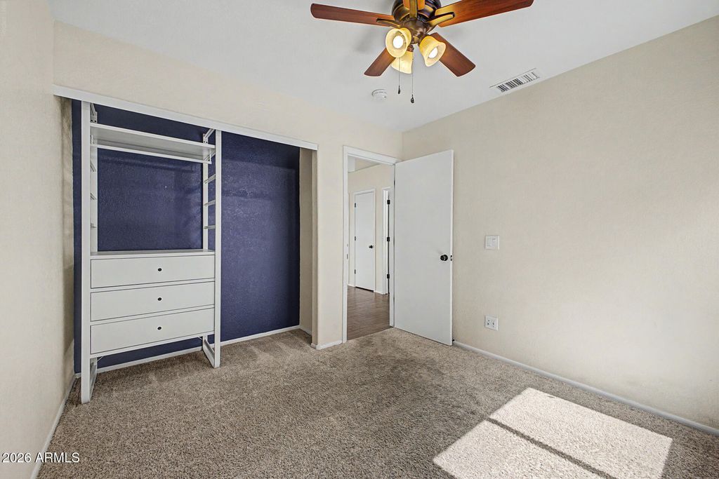Image 28 of property listing at 1014 W LEAH Lane, Gilbert, AZ 85233