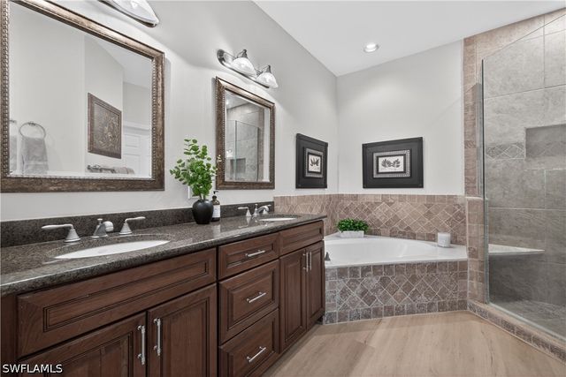 5035 YACHT HARBOR DR 103, Naples, FL 34112