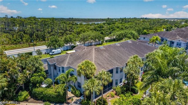 5035 YACHT HARBOR DR 103, Naples, FL 34112