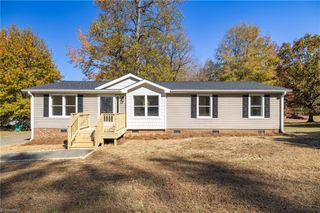 215 Mosley Loop, Madison, NC 27025