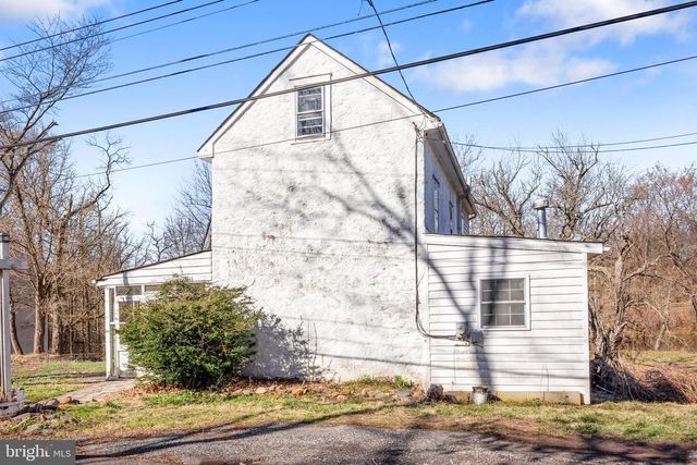 3611 LOWER ROAD, Levittown, PA 19056