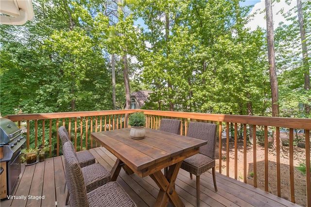 387 Coopers Pond Drive, Lawrenceville, GA 30044