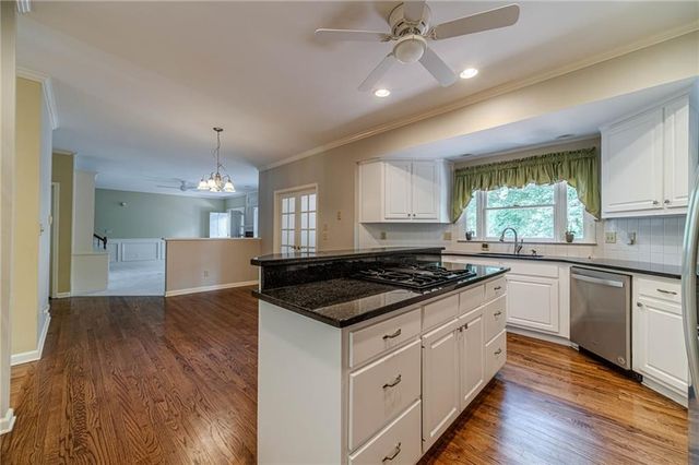 387 Coopers Pond Drive, Lawrenceville, GA 30044