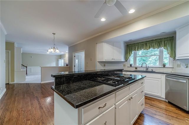 387 Coopers Pond Drive, Lawrenceville, GA 30044