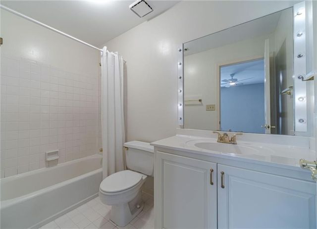 387 Coopers Pond Drive, Lawrenceville, GA 30044