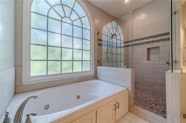 387 Coopers Pond Drive, Lawrenceville, GA 30044