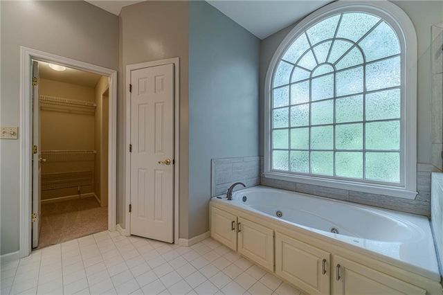 387 Coopers Pond Drive, Lawrenceville, GA 30044