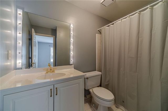 387 Coopers Pond Drive, Lawrenceville, GA 30044
