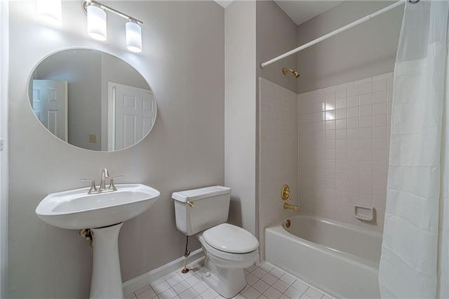 387 Coopers Pond Drive, Lawrenceville, GA 30044