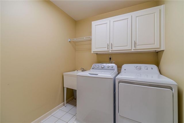 387 Coopers Pond Drive, Lawrenceville, GA 30044