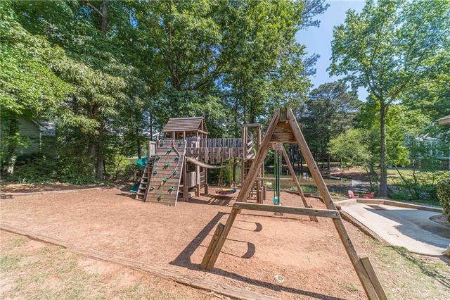 387 Coopers Pond Drive, Lawrenceville, GA 30044