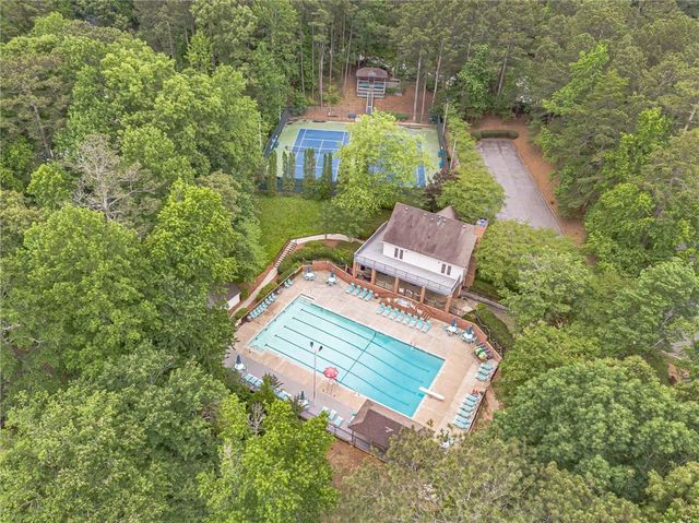 387 Coopers Pond Drive, Lawrenceville, GA 30044